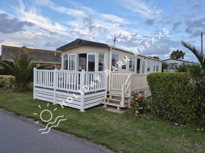 The Palms - Spacious 3 Bed at Seal Bay Resort in Selsey