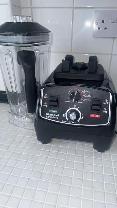 3Bed Apartment Sleeps 6 - Free Parking Wifi