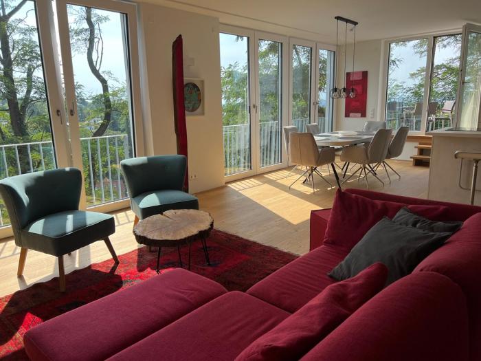 Luxuswohnung in Villa mit fantastischem Blick