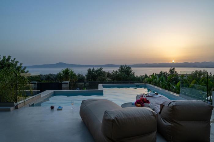 Morea Club West House Private Heated Pool
