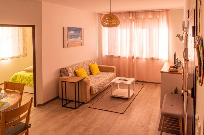 Cozy 1-bedroom apartment 5 min from the beach