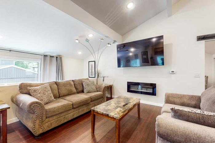 Steps to Dtwn and St Croix River! Stucco House