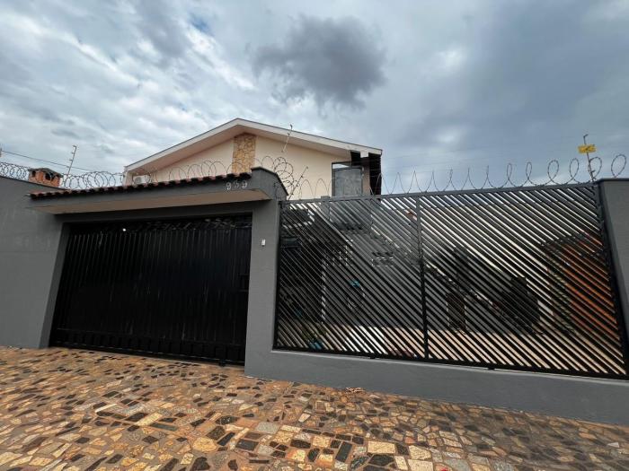 Casa com churrasqueira mr2