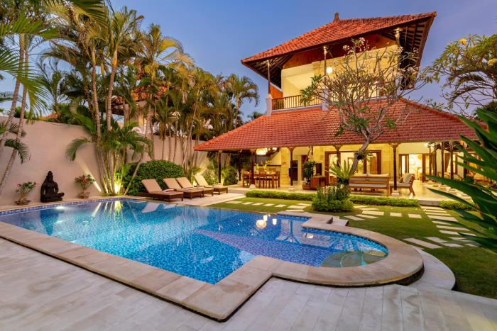 Viona 3 Villa - 3 BDR villa, walk to the beach