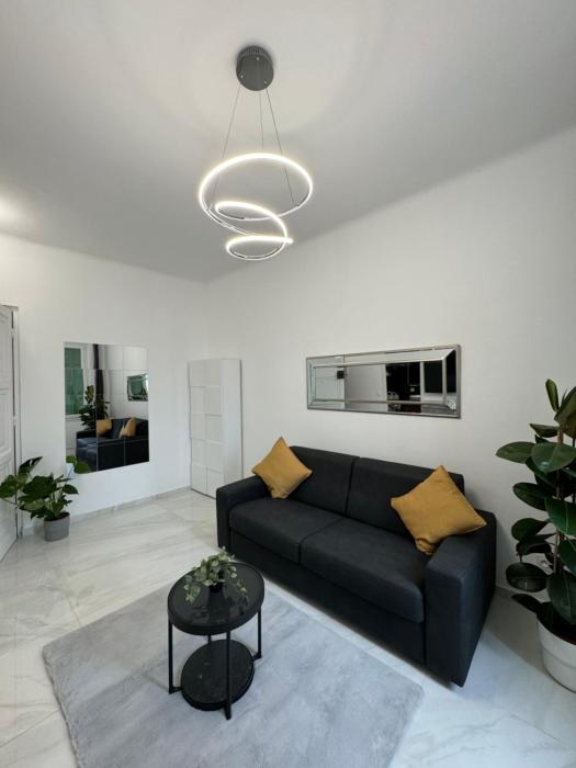 Newly refurbished studio