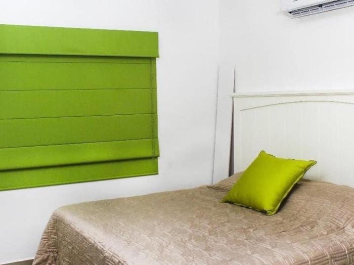 Casa Moderna Frente Alberca 3 min de la Playa Azul Pacifico