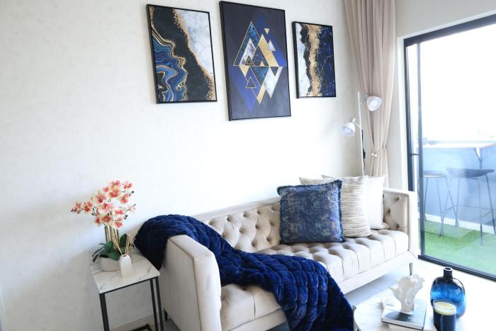 Blessing Suite- Serenity and Stuff Luxury Apartments