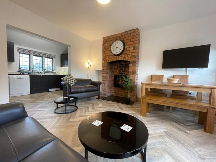 Modern city 3 bedroom bungalow with parking