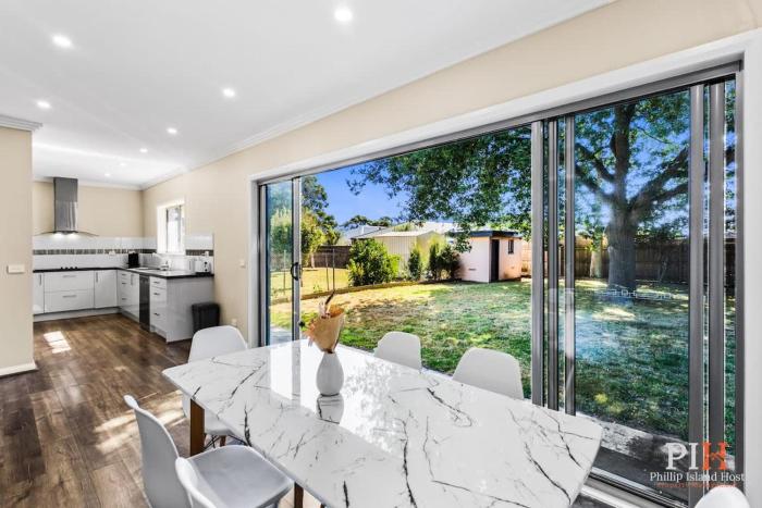 Charming 3 Bdr Near Town Centre