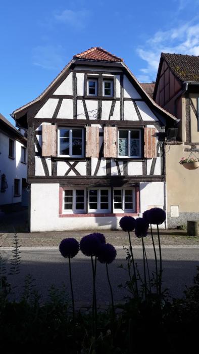 Gîte Les Hirondelles - maison typique - centre village - proche vignoble