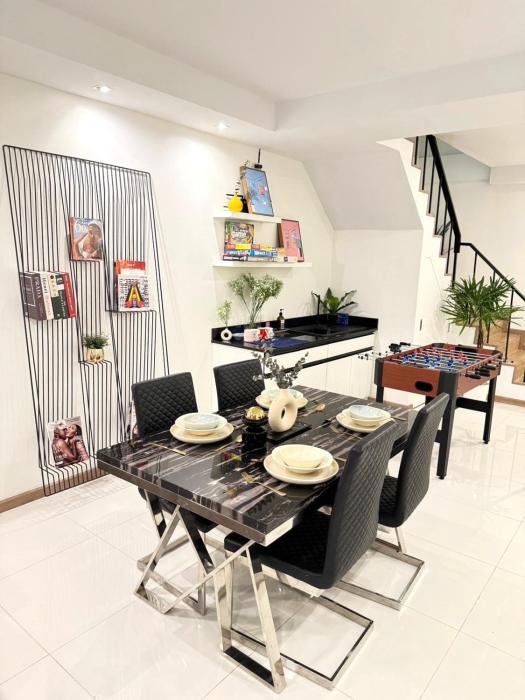 4Beds 4Baths New Renovated Entire House BTS Ekkamai