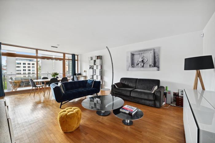 Veeve - Modern Marvel