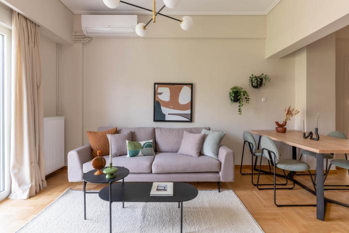 Charismatic 2BR Apartment in Hilton by UPSTREET