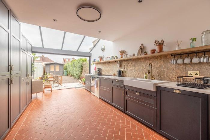 Cosy 2-Bed Cottage, close to Windsor and Legoland