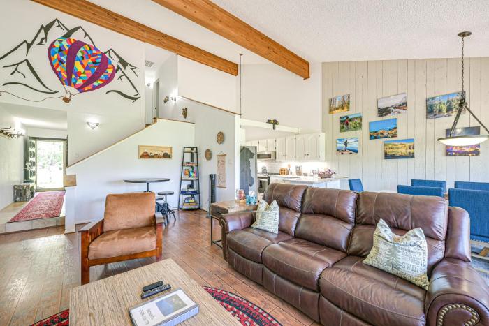 Colorful Condo in Pagosa Springs with Patio!