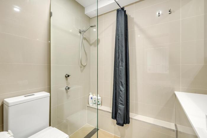 Bright 1 Bedroom unit in the heart of Manly