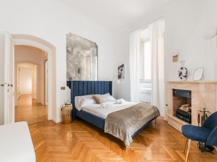 The Best Rent - Splendid three-bedroom apartment near the Trevi Fountain