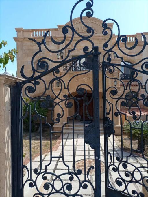 Villa Marina 5, 2nd Row Sea