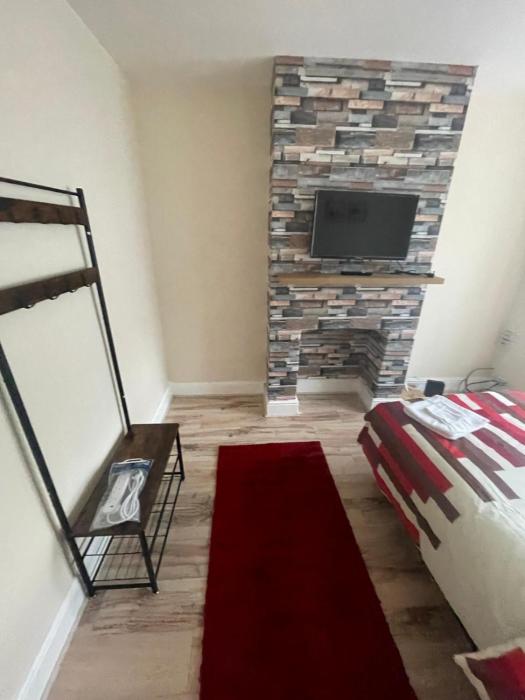 Large house in Louisville with Free Parking