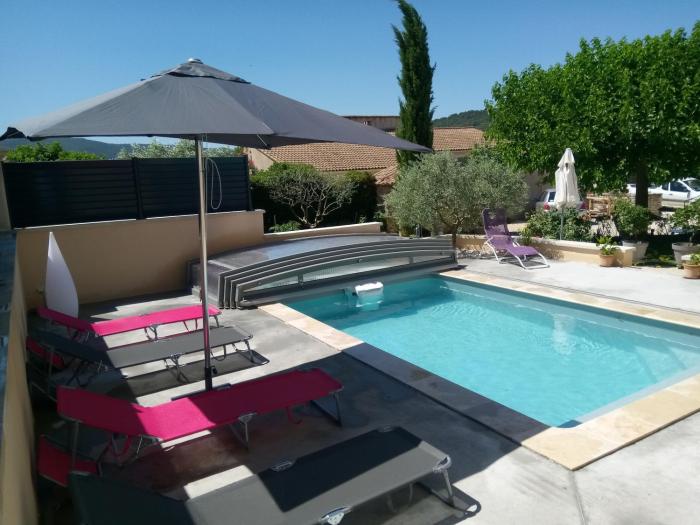 la bastide aux buis avec piscine