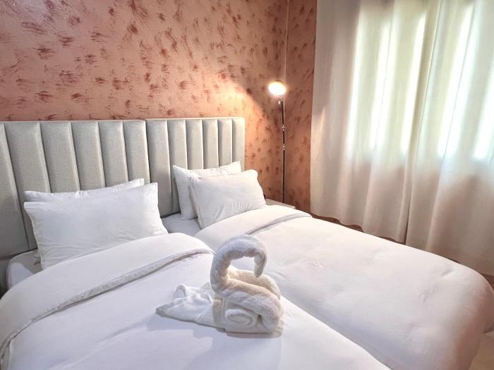 5min drive from Downtown Panoramic View and Terrace N21