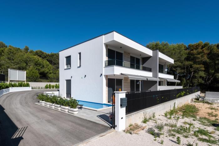 Family friendly house with a swimming pool Bibinje, Zadar - 23364