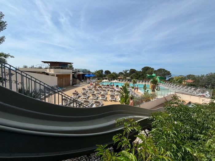 Bungalow vue mer, jacuzzi, terrase, jardin