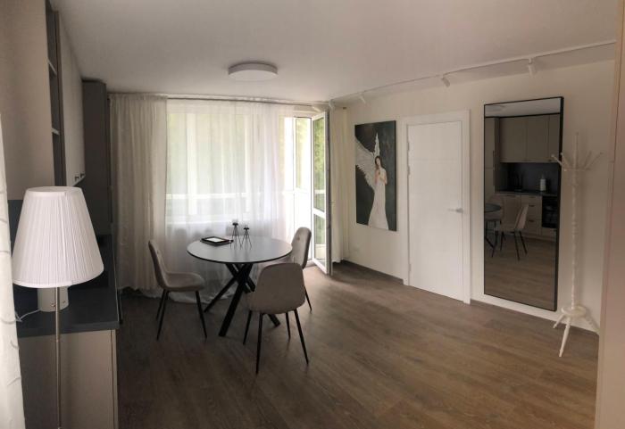 TWIX dvi skirtingos gretimos erdvės