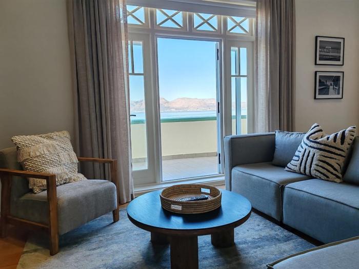 Surfers Corner Luxury Penthouse