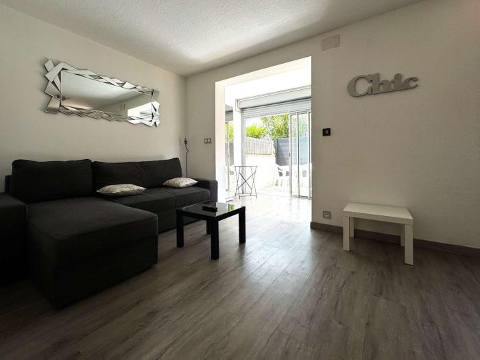 Charmant T2 climatisé avec parking privé dans la pinède - FR-1-607-202