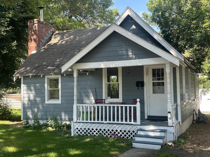 Exquisite 1-Bedroom House On North Church Ave