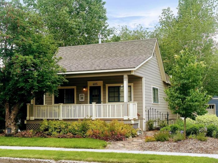 Cozy, Well Equipped House 4 Blocks From Downtown