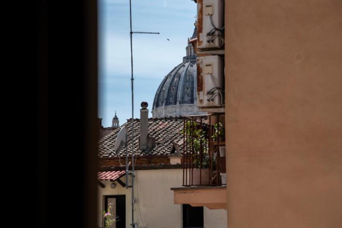 Vatican Boutique Apartment with St Peters Dome View