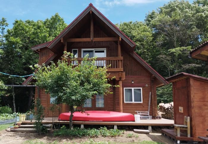 Siodomi Marinki share wood lodge, pets allowed