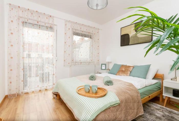 Family Lux Lounge in Vörösmarty Street by NW