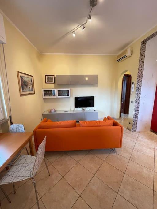 Luminosa casa con posto auto in Versilia a 5 min dal mare