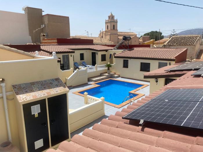 The Courtyard Studio Apartments