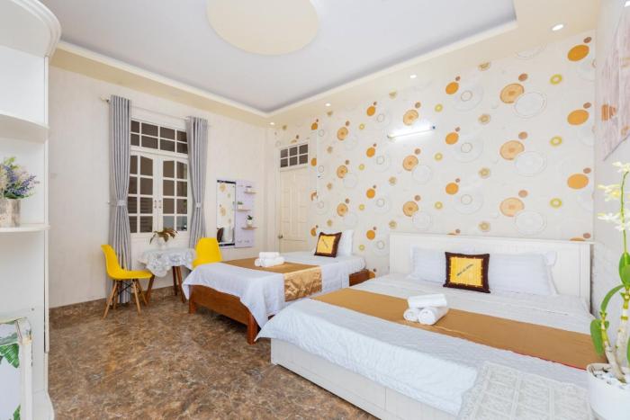 Quỳnh Như Booking