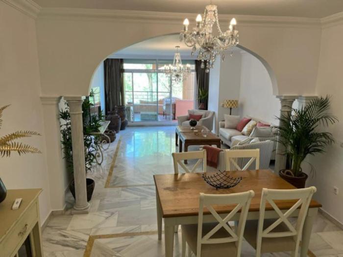 Magna Marbella Apartment
