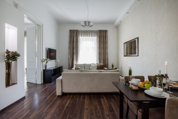 Discover Your Budapest Retreat-Walk to Parliament