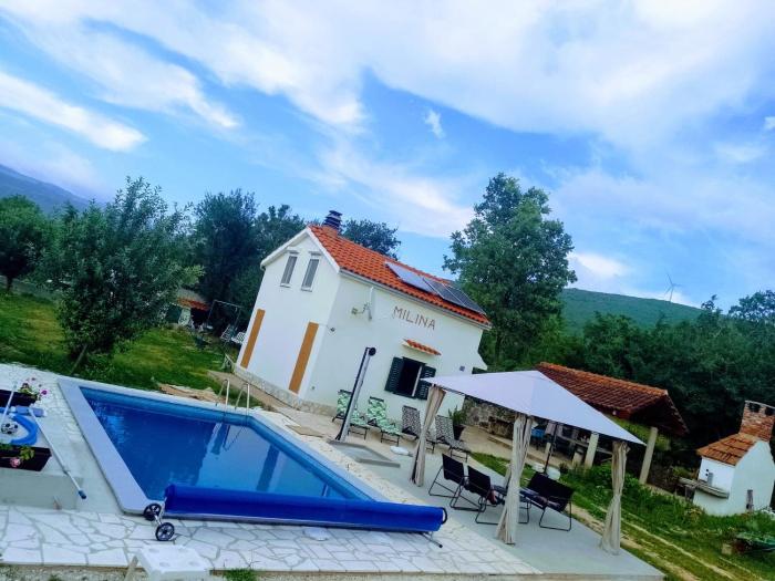 Charming village house - Milina