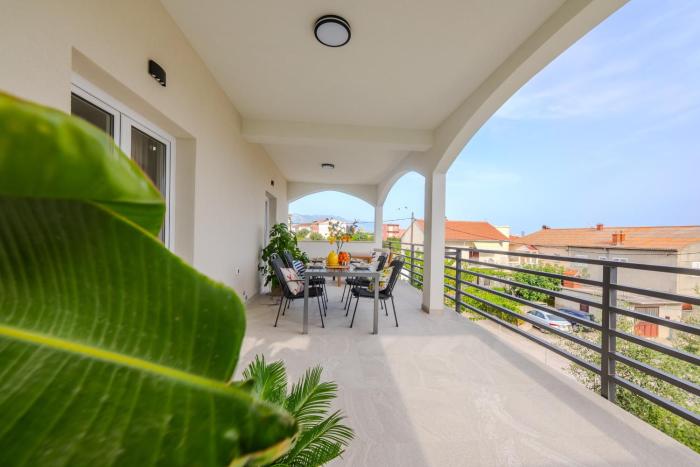 Luxury apartments Marino near beach