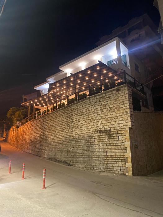 Henfjor Villa & Apartment