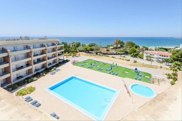 Beach Front Luxury T1 Apt Pools Garage Tennis