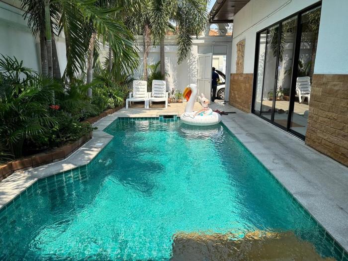MM Pool Villa