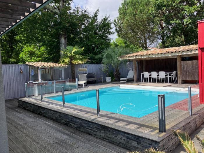 Maison familiale avec piscine proche du bassin à pied