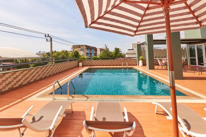 Cozy Donmueang Hotel