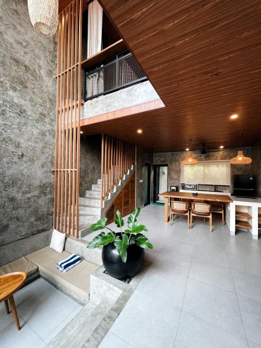 Man Cave industrial loft at central Berawa NEW