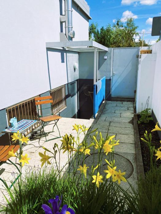 AirB33 Apartment Munich privat with little terrace