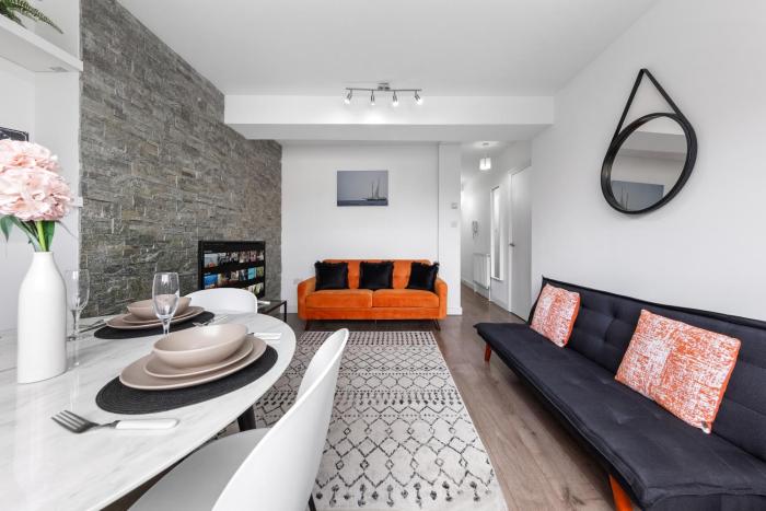 Central London Two Bedroom Serviced Apartment - Nine Elms Luxury Stay - Vauxhall & Westminster